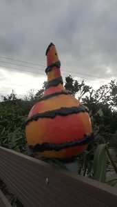 Kürbis als Zaun-Dekoration